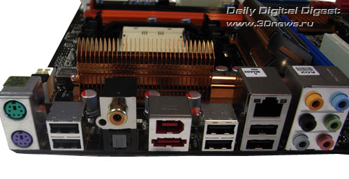  ASUS M4A79T Deluxe задняя панель 