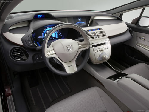  Honda FCX Clarity 3 