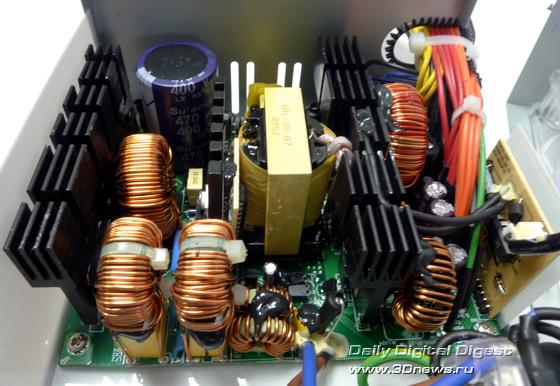 aerocool700_12.jpg 