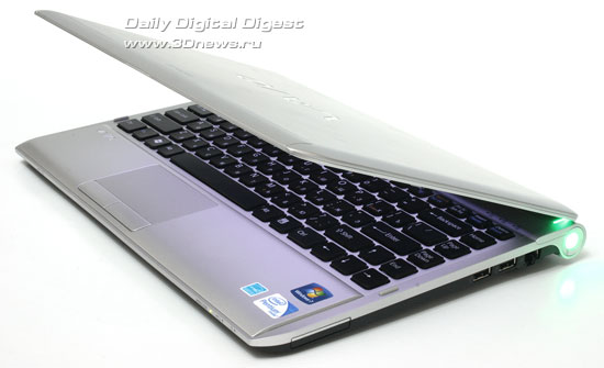 SONY VAIO VPC-Y11M1R/S. Вид общий 