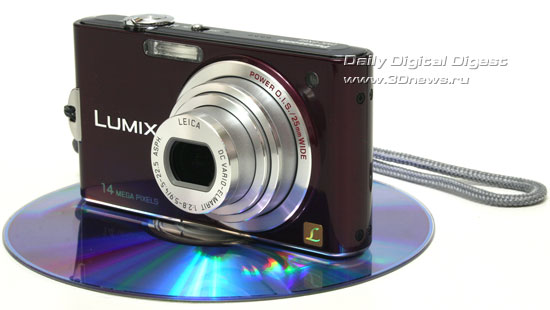  Panasonic LUMIX DMC-FX66. Вид общий. Объектив в широкоугольном положении 
