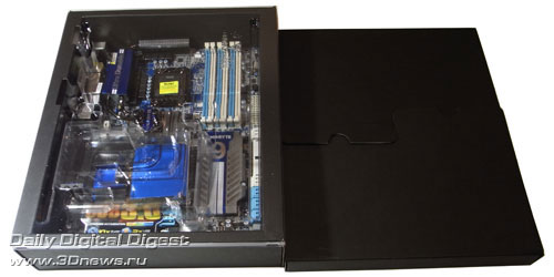  Gigabyte X58A-UD9 коробки 
