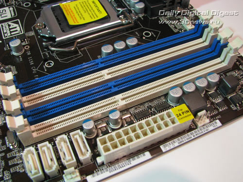  ASRock P55 Extreme4 DIMMs 