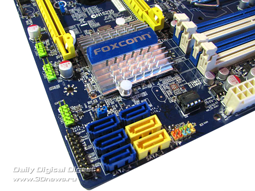  Foxconn H67MP-S угол 