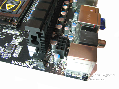  Sapphire P67 Hydra разъем питания 
