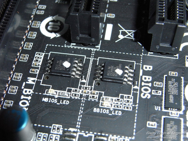  Gigabyte Z77X-UD5H DualBIOS 