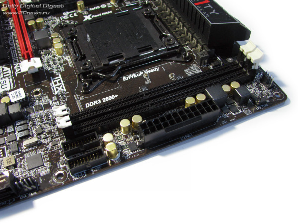  ASRock Fatal1ty X79 Professional DIMMs 2 