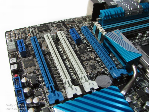  ASUS P9X79 Deluxe слоты 