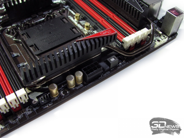  ASRock Fatal1ty X79 Champion разъем питания 