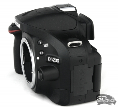  Nikon D5200 &mdash; общий вид 