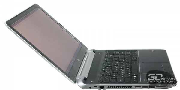 HP Pavilion 15-n029sr: opened lid 