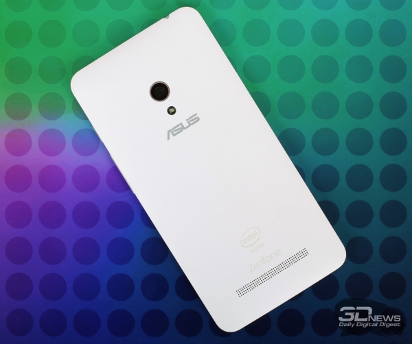 ASUS Zenfone 5 &ndash; задняя панель 