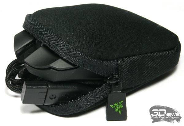  Чехол из комплекта поставки Razer Orochi 