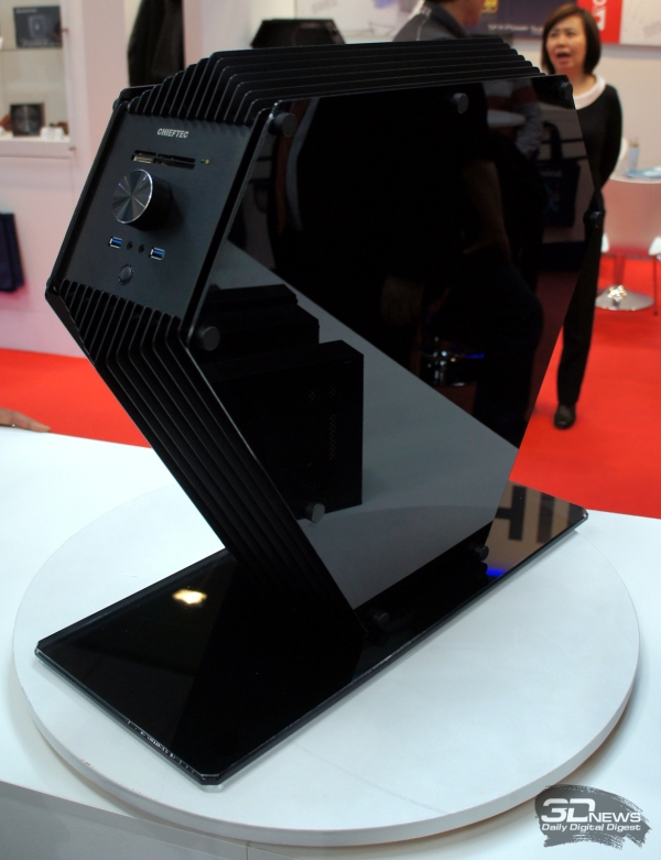  &laquo;Мемориал&raquo; Chieftec SJ-06 