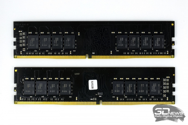  Модули Kingston HyperX Fury DDR4 со снятым радиатором 