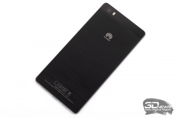  Huawei P8 Lite &ndash; задняя панель 