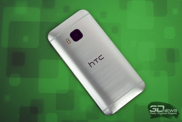 HTC One M9 &ndash; задняя панель 