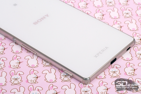  Sony Xperia Z3+ &ndash; нижний торец 