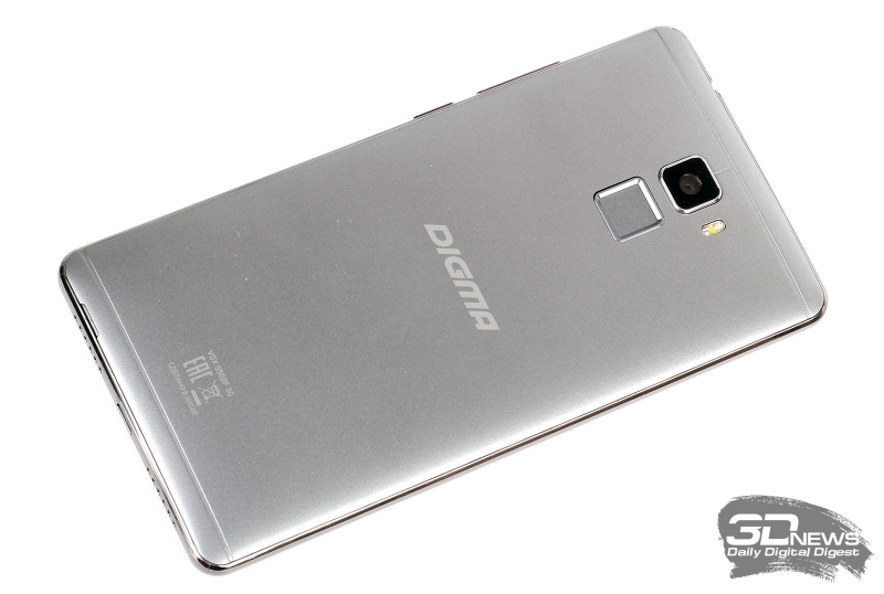  Digma VOX S502F 3G &ndash; задняя панель 