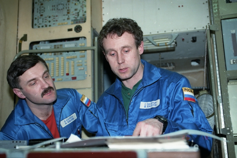  Последняя &ndash; 28-я &ndash; экспедиция на &laquo;Мир&raquo; в составе космонавтов Сергея Залётина и Александра Калери была организована компанией MirCorp. Фото с сайта 