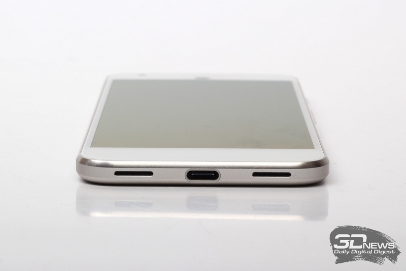  Google Pixel, нижняя панель: порт USB Type-C, динамик и микрофон 