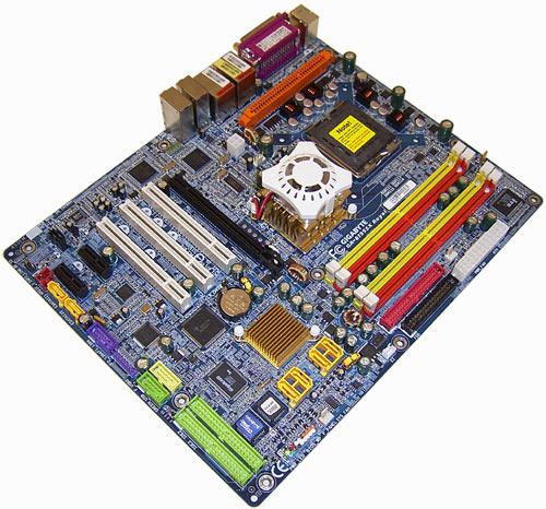  Gigabyte 8I955X-Royal на чипсете Intel 955X 