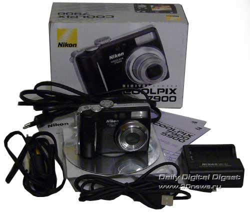  Nikon COOLPIX 7900 