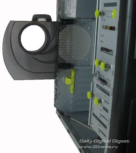 Внутреннее устройство In-Win C720