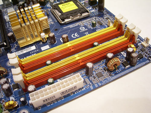Gigabyte 8N-SLI-Quad Royal