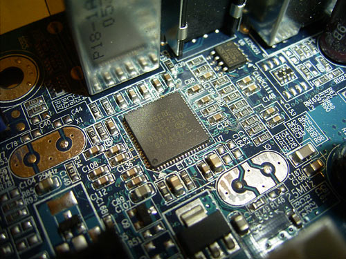 Gigabyte 8N-SLI-Quad Royal