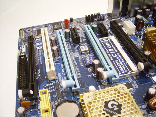 Gigabyte 8N-SLI-Quad Royal