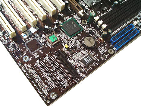 Epox 4G4A Corner