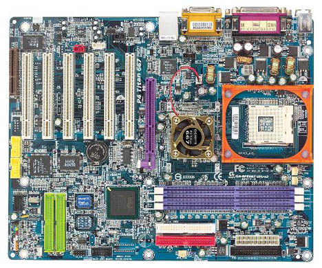  Gigabyte 8PE667 Ultra 