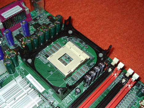 Iwill P4GB Socket 
