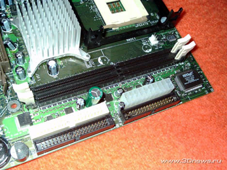 Intel D845GEBV2 DIMM/IDE