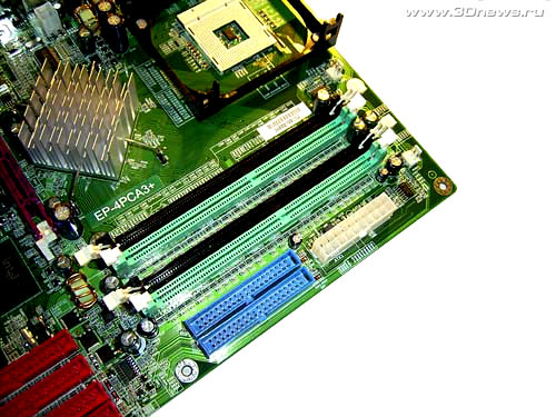 Epox 4PCA3+ DIMMs