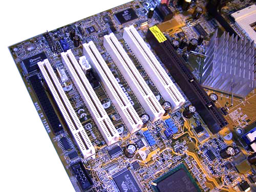 Asus P4С800 Deluxe Slots